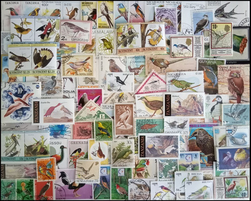 BIRDS ON STAMPS - Worldwide 350 Different Stamps