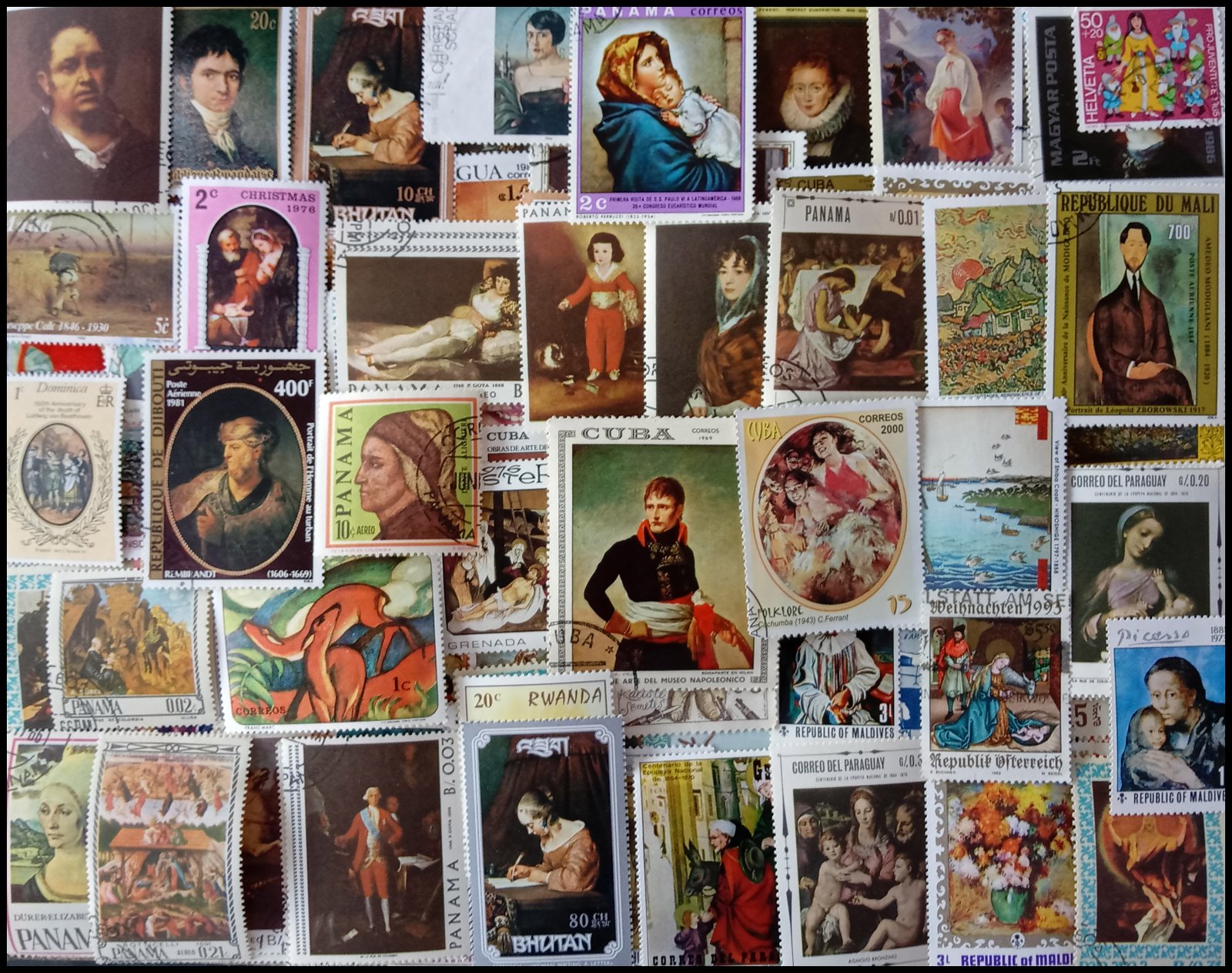 PAINTINGS ON STAMPS - Worldwide 300 Different Stamps