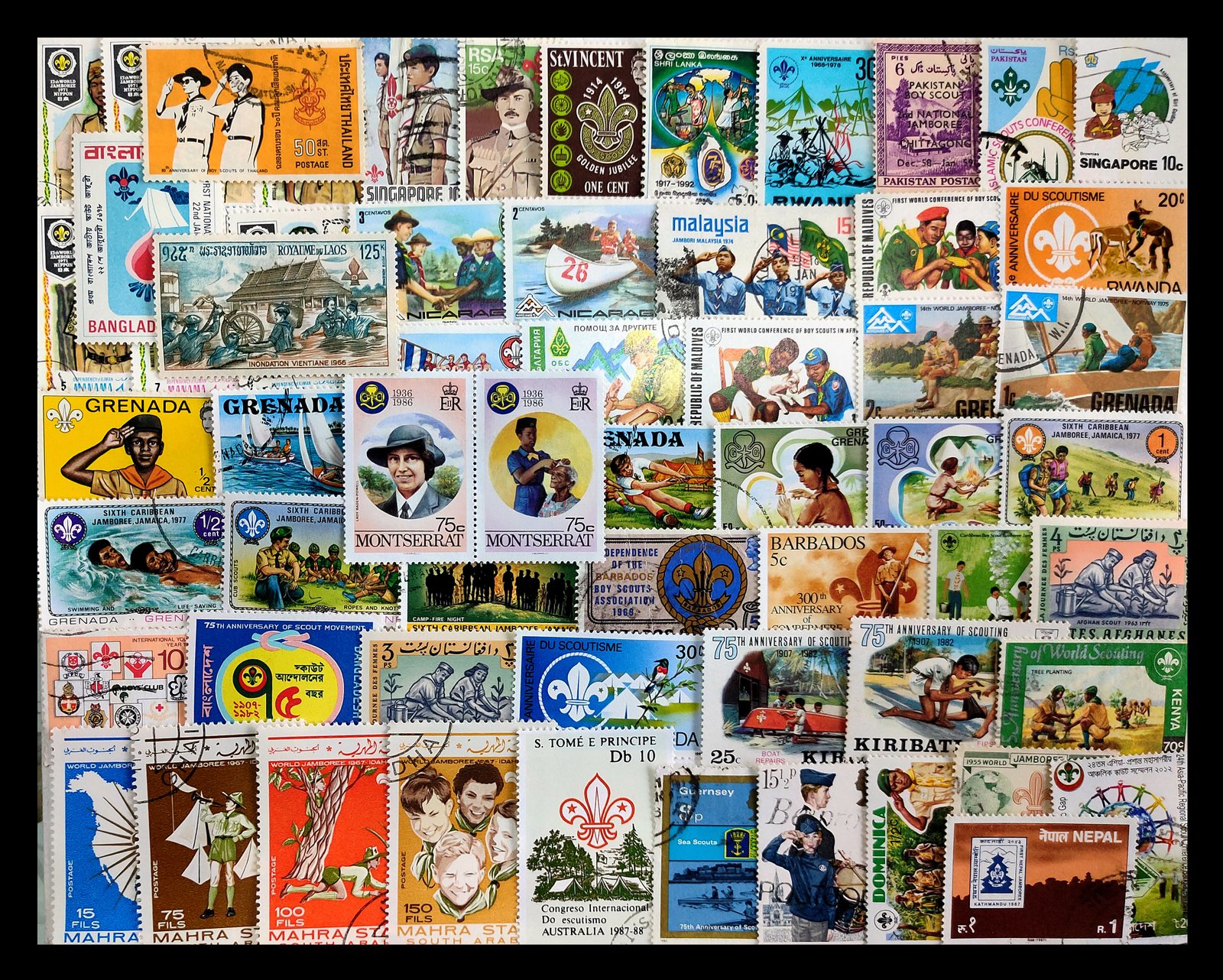 SCOUT ON STAMPS - Worldwide 100 Different, Large Stamps