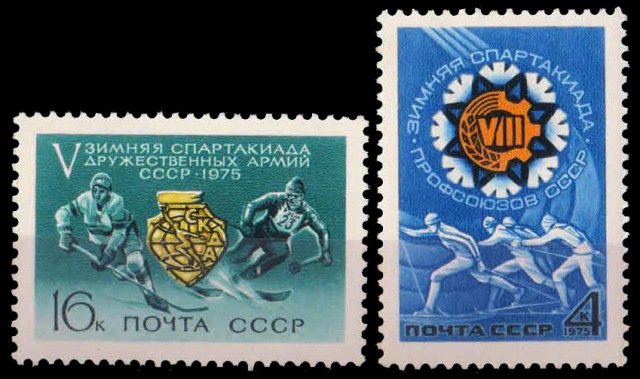RUSSIA 1975-Winter Sports-Ice Hockey Player-Set of 2-Mint-S.G. 4365-4366