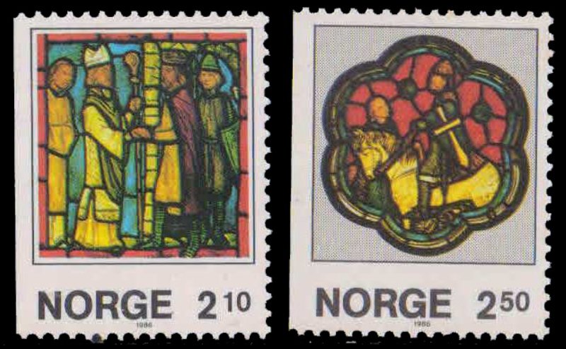 NORWAY 1986-Christmas, Stained Glass Windows in Nidaros Cathedral, Set of 2, MNH, S.G. 990-91-Cat £ 4.50