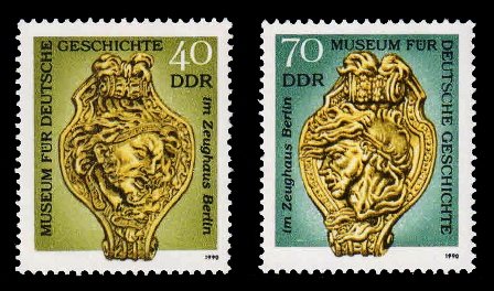 EAST GERMANY 1990 - History Museum, Store Reliefs, Artifacts, Set of 2, MNH. S.G. E3012-13