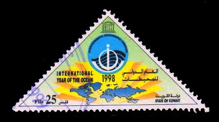 KUWAIT 1998 - International Year of the Ocean, World Map and Emblem, Triangular Shaped Stamp, 1 Value, Used, S.G. 1589