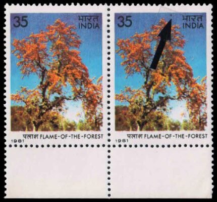 1981 Flowering tree 35p.(Blue spot over top tree), Pair, MNH