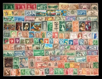 NEW ZEALAND – 165 Different Old Stamps, Pre 1967 Period, Small and Large Stamps